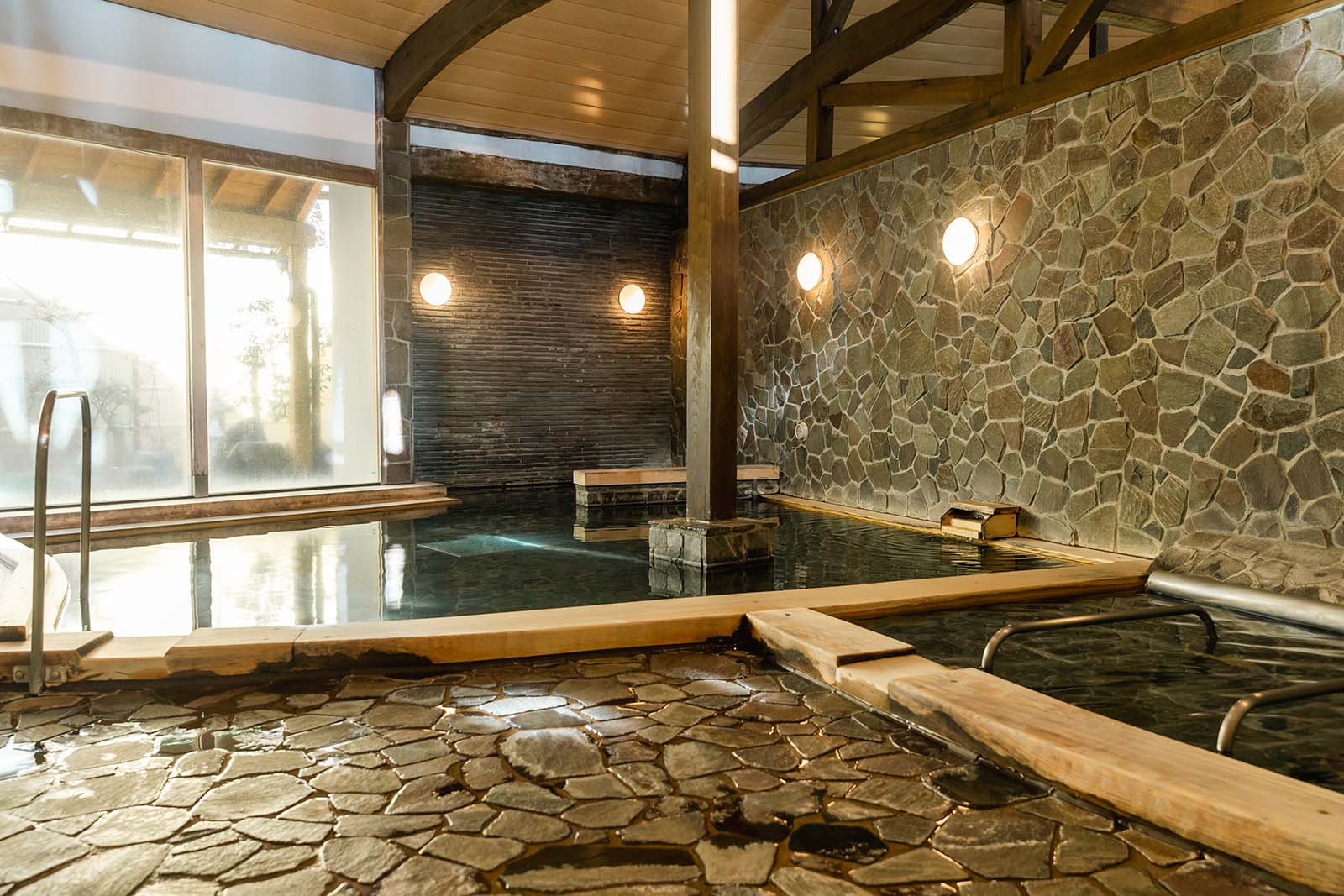 山中湖温泉　石割の湯